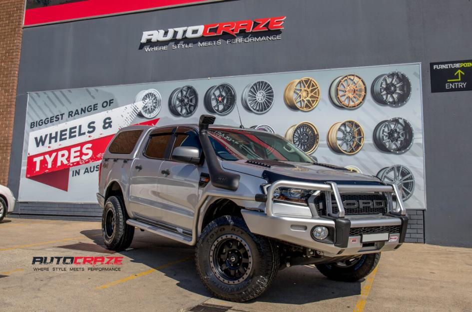 FORD-RANGER-TROPHY-MATTE-BLACK-WITH-ANTHRACITE-RING